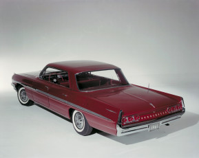Картинка автомобили pontiac bonneville