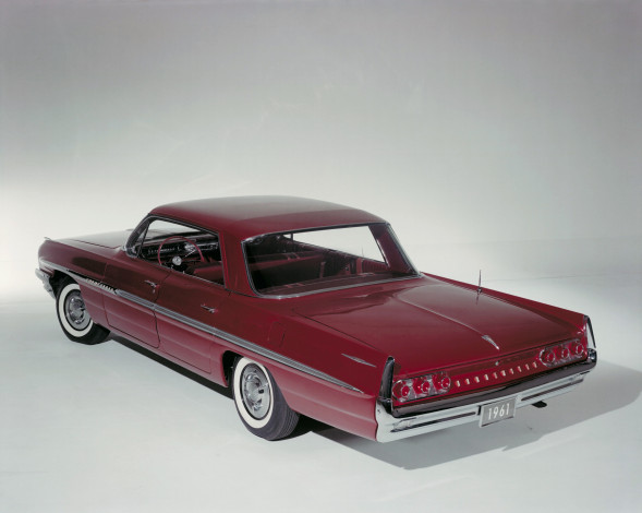 Обои картинки фото автомобили, pontiac, bonneville