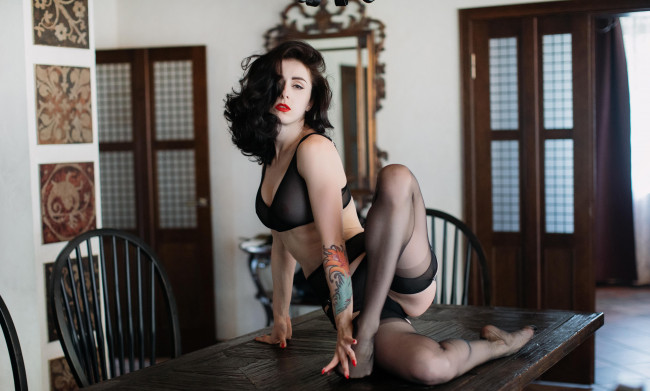 Обои картинки фото девушка - girl, девушки, - брюнетки,  шатенки, девушка, брюнетка, сексуальная, милая, модель, красивая, супер, сладкая, лапочка, симпатичная, классная, нежная, идеальная, няша, яркая, игривая, великолепная, обаятельная, жгучая, спокойная, удивительная