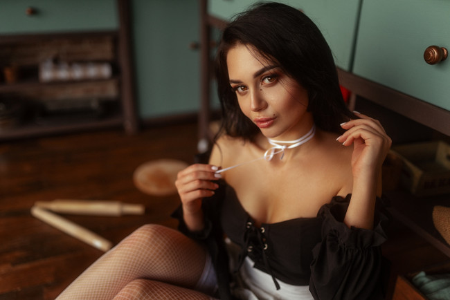 Обои картинки фото девушка - girl, девушки, - брюнетки,  шатенки, девушка, брюнетка, сексуальная, милая, модель, красивая, супер, сладкая, лапочка, симпатичная, классная, нежная, идеальная, няша, яркая, игривая, великолепная, обаятельная, жгучая, спокойная, удивительная