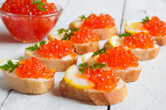 Обои картинки фото еда, икра, красная, деликатес, канапе