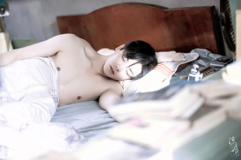 Картинка when+we+were+young кино+фильмы парень постель