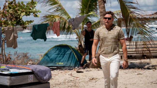 Обои картинки фото road house ,  2024 , кино фильмы, road house, billy, magnussen, дoм, у, дoрoги, боевик, триллер, криминал, кадры, из, фильма