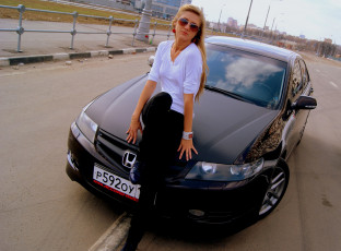 Картинка автомобили авто девушками