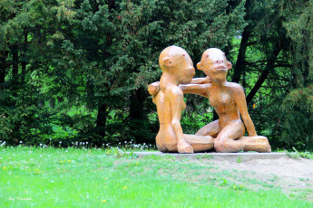 Картинка автор thean разное рельефы статуи музейные экспонаты парк деревья скульптура