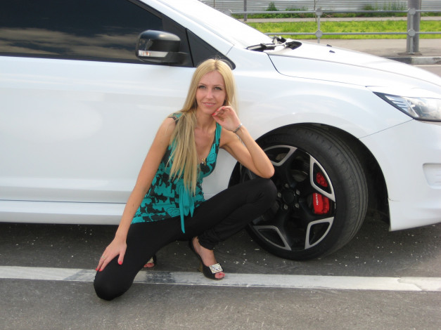 Обои картинки фото автомобили, авто, девушками