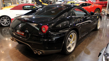 Картинка ferrari 599 gtb fiorano автомобили выставки уличные фото s p a гоночные спортивные италия