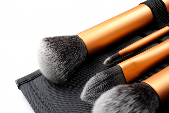 Обои картинки фото разное, косметика,  духи, кисти