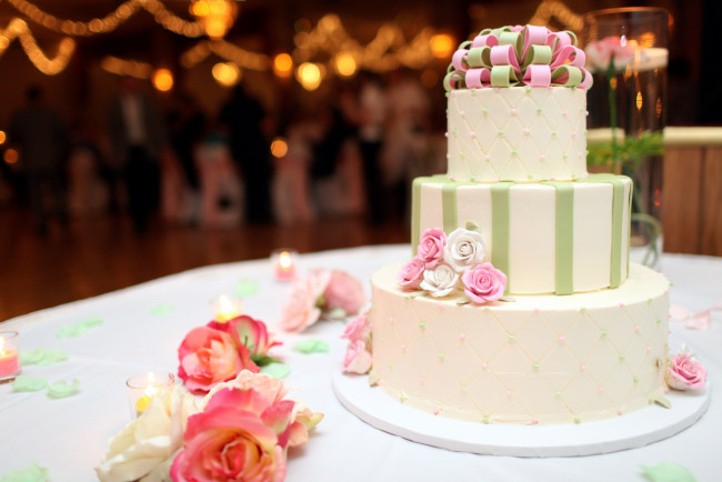 Обои картинки фото еда, торты, свадебный