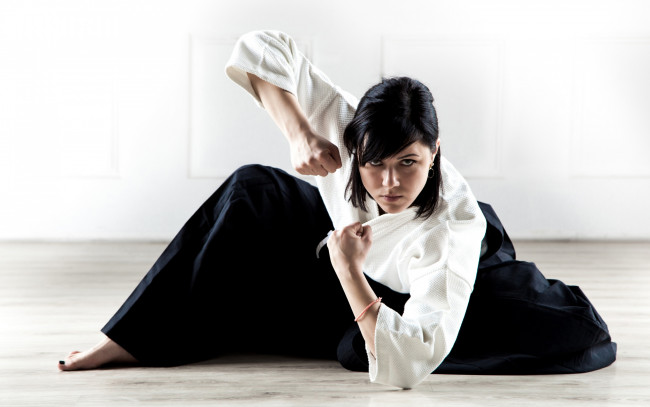 Обои картинки фото спорт, - другое, кимоно, хаккама, обучение, экипировка, женщина, svetlana, druzhinina, спортсменка, боевое, искусство, aikido, айкидо