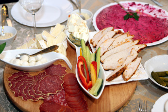 Картинка еда разное сыр колбаса мясо овощи