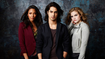 Картинка twisted кино+фильмы twisted+ сериал jogia bunbury hasson maddie avan kylie