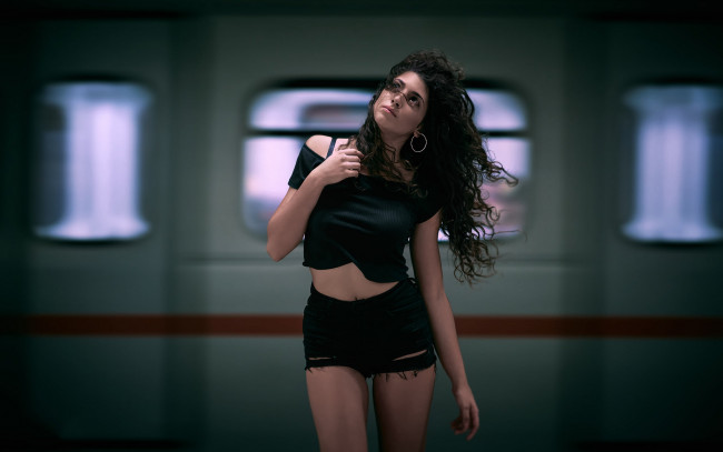 Обои картинки фото девушки, -unsort , брюнетки,  шатенки, взгляд, лицо