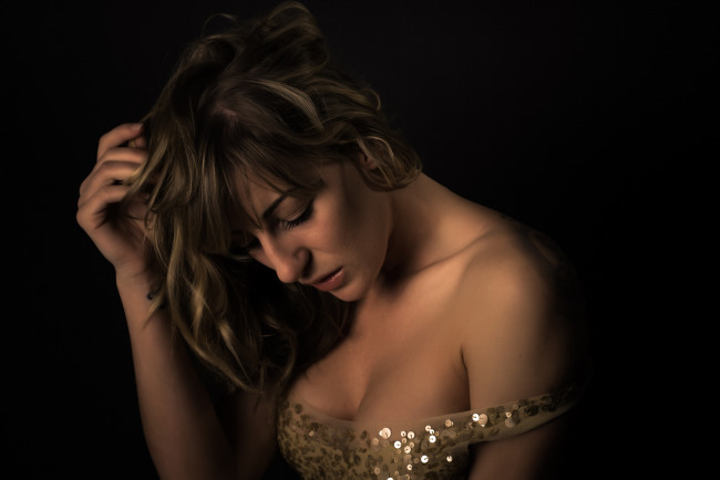 Обои картинки фото девушки, -unsort , брюнетки,  шатенки, лицо, взгляд