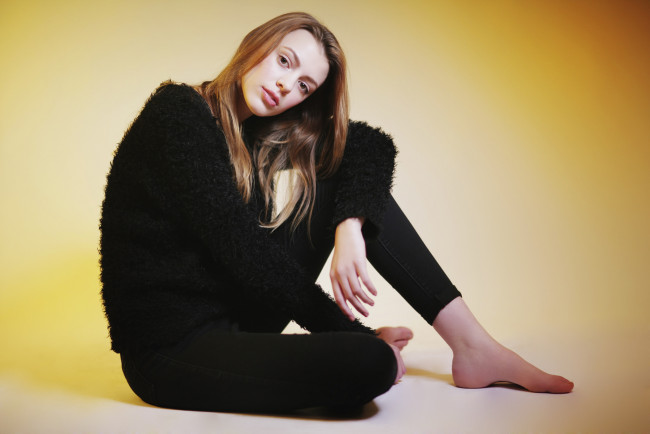 Обои картинки фото девушки, -unsort , брюнетки,  шатенки, взгляд, лицо