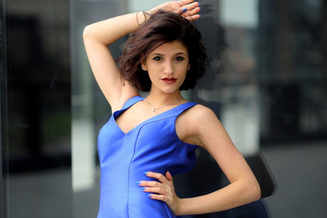 Обои картинки фото девушки, -unsort , брюнетки,  шатенки, взгляд, лицо