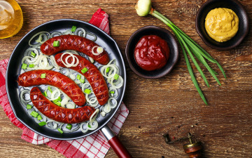 Картинка еда колбасные+изделия горчица колбаски лук кетчуп