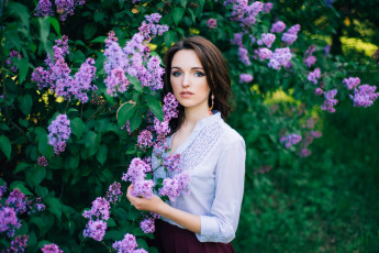 Картинка девушки -unsort+ брюнетки темноволосые девушка цветы сирень парк модель
