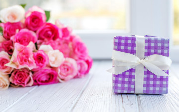 Картинка праздничные подарки+и+коробочки подарок букет