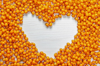 Картинка еда фрукты +ягоды ягоды желтые облепиха сердечко