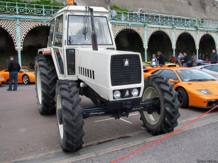 Картинка lamborghini tracktor техника тракторы