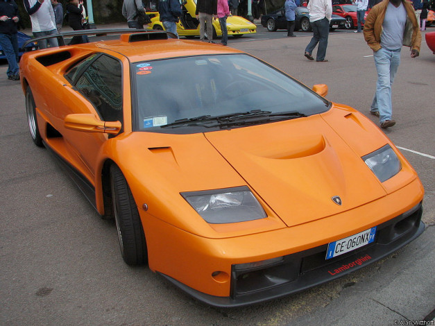 Обои картинки фото lamborghini, diablo, gt, автомобили, выставки, уличные, фото