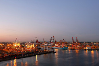 Картинка корабли порты причалы порт краны огни вечер