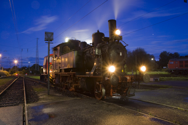 Обои картинки фото техника, паровозы, паровоз, свет, ночт