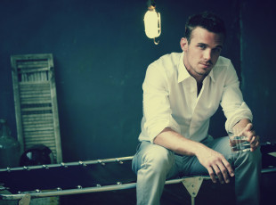 Картинка cam gigandet мужчины стакан раскалдушка