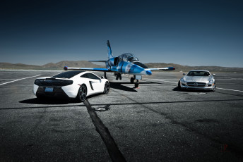 Картинка автомобили разные вместе mclaren mp4-12c mercedes-benz sls amg aero l-39 albatros самолёт