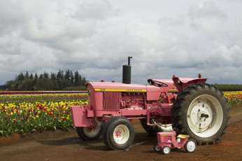 Картинка техника тракторы поле колесный трактор