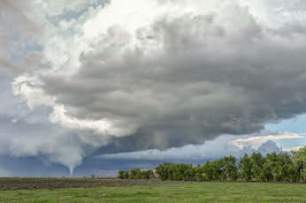 Картинка природа стихия небо смерч облака