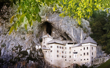 Картинка predjama+castle +slovenia города -+дворцы +замки +крепости slovenia predjama castle