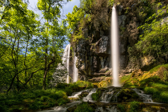 Обои картинки фото природа, водопады, лес, река, водопад