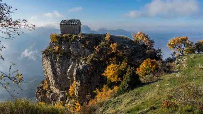 Обои картинки фото разное, сооружения,  постройки, домик, скалы, красиво, обои