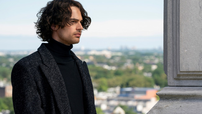 Обои картинки фото the time traveler`s wife , сериал 2022 – , кино фильмы, -unknown , другое, фантастика, фэнтези, драма, мелодрама, жена, путешественника, во, времени, сериал, тео, джеймс, theo, james, henry, detamble