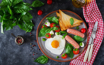 обоя еда, яичные блюда, яичница, глазунья, базилик, сосиски, сыр