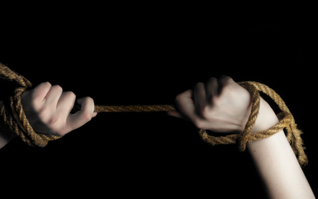 Обои картинки фото разное, руки, веревка