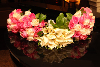 Картинка цветы разные вместе букеты каллы розы