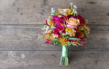 Картинка цветы букеты композиции левкой глориоза цинния розы ромашки