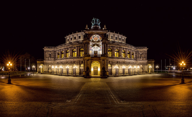 Обои картинки фото dresden semperoper panorama, города, дрезден , германия, здание, площадь, огни, ночь