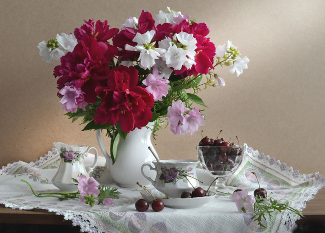 Обои картинки фото цветы, букеты,  композиции, пионы, черешня