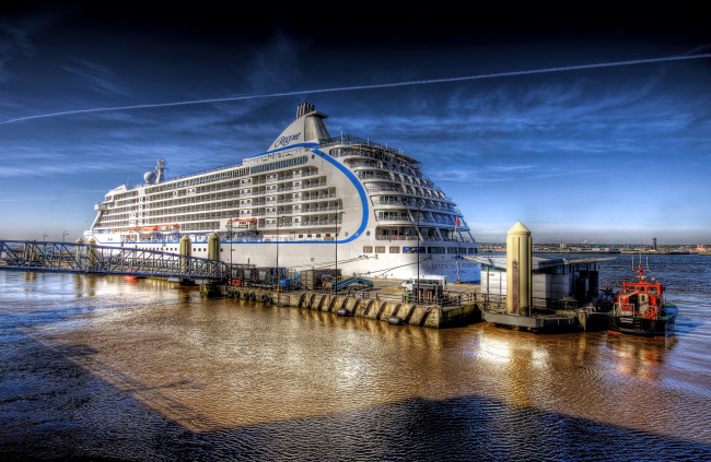 Обои картинки фото seven seas voyager, корабли, лайнеры, океанский, круиз, причал, лайнер