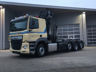 Картинка автомобили daf+ выставка улица седельный тягач грузовик