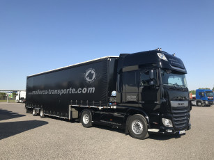 Картинка автомобили daf+ выставка улица тягач седельный грузовик