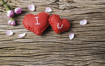Картинка праздничные день+святого+валентина +сердечки +любовь romantic pink wood love heart beautiful vintage цветы flowers red сердце любовь