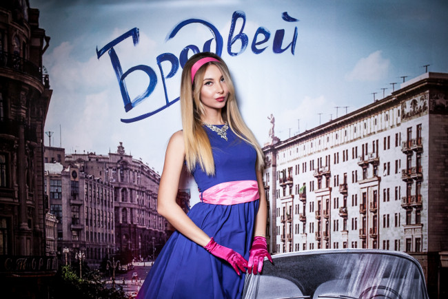 Обои картинки фото девушки, - блондинки,  светловолосые, golden, girls, ночной, клуб, модель