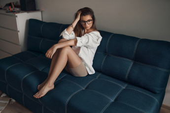 Картинка девушка+-+girl девушки -+брюнетки +шатенки девушка женщина брюнетка темноволосая сексуальная модель звезда позирует разная обувь верхняя стильная одежда нижнее эротическое бельё трусы лифчик колготки чулки аксессуары макияж и множество элементов на фотографии