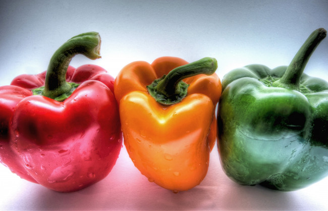 Обои картинки фото еда, перец, зеленый, желтый, красный