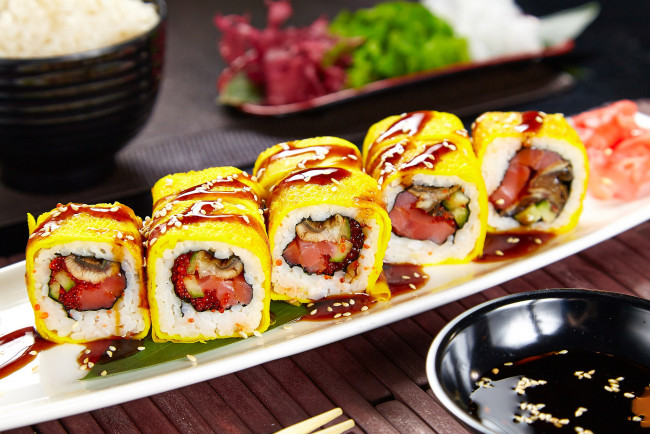 Обои картинки фото еда, рыба,  морепродукты,  суши,  роллы, японский